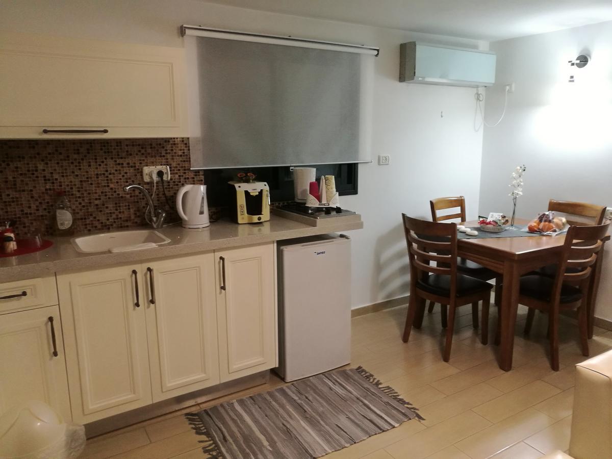 Apartamento Ronit'S Place Kiryat Shemona Exterior foto